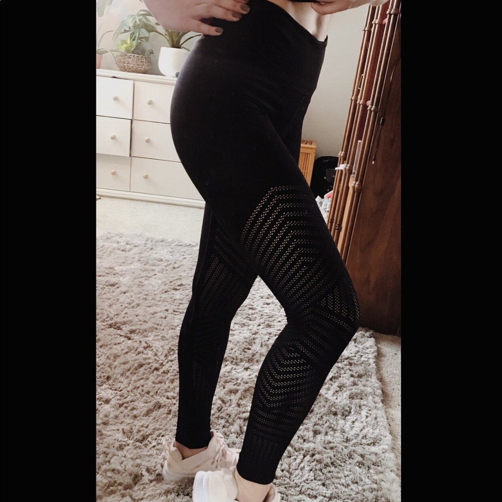 Black Mesh lululemon leggings